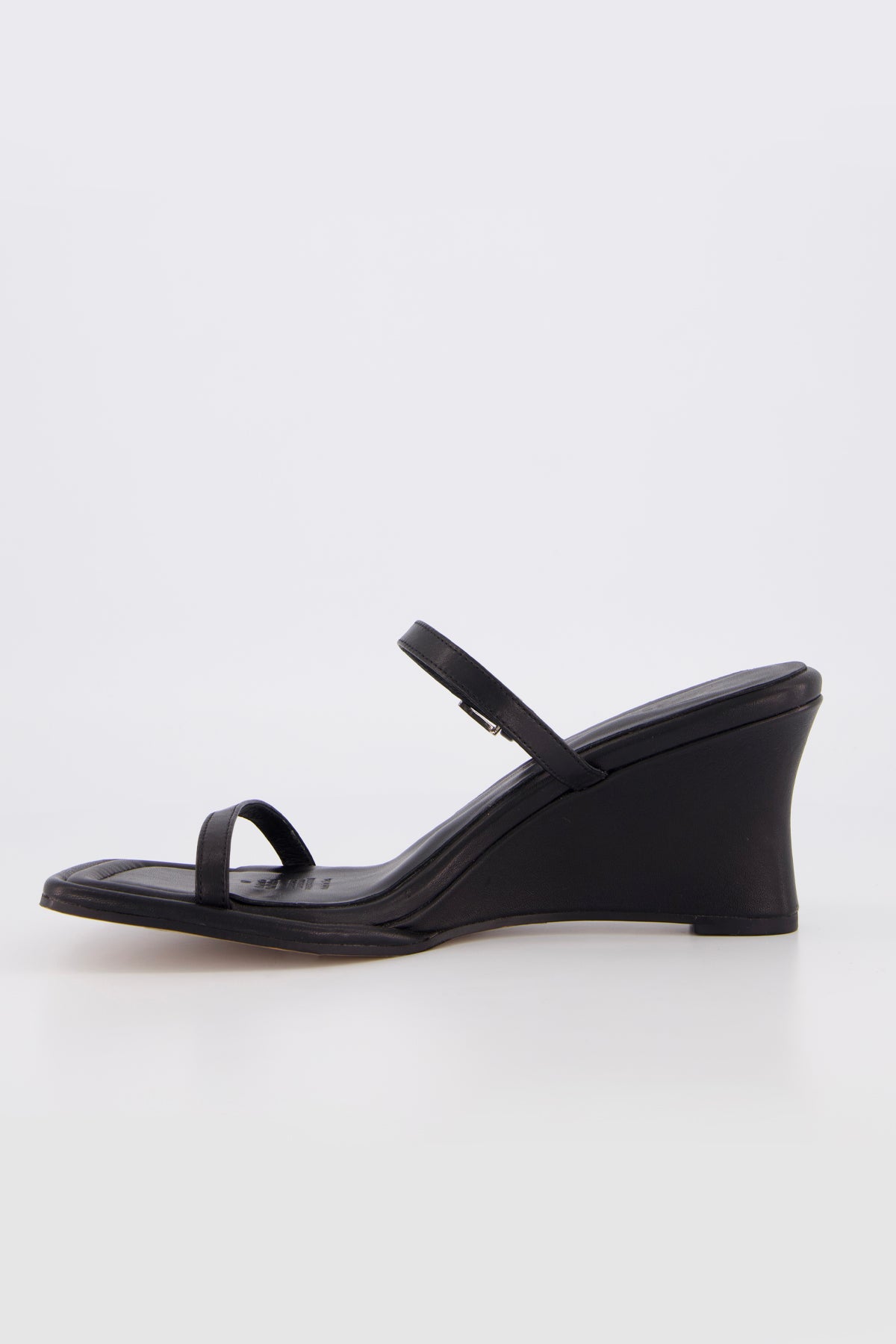 Daria Black | PRE-ORDER