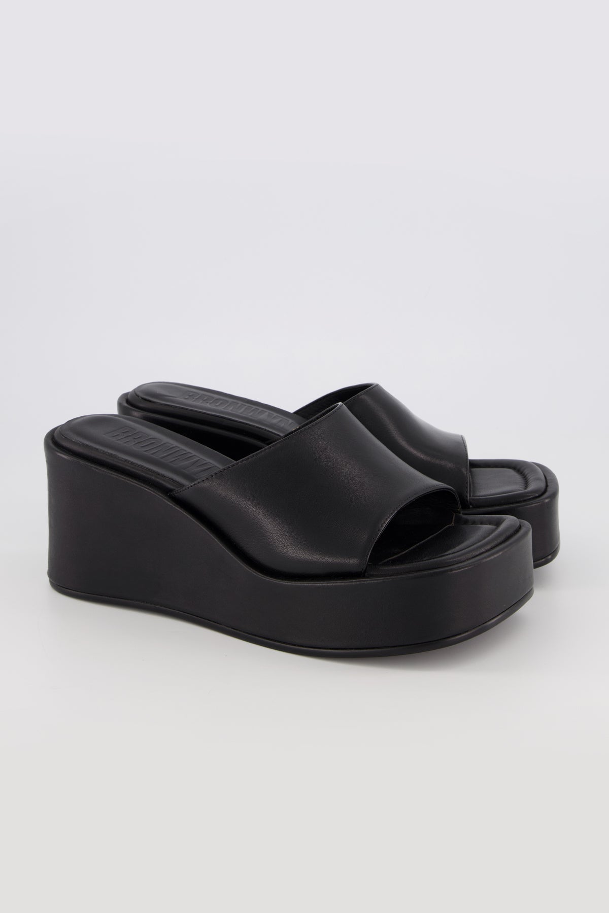 Tia Black | PRE-ORDER