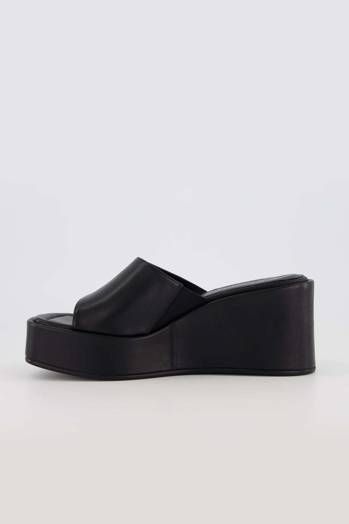 Tia Black | PRE-ORDER