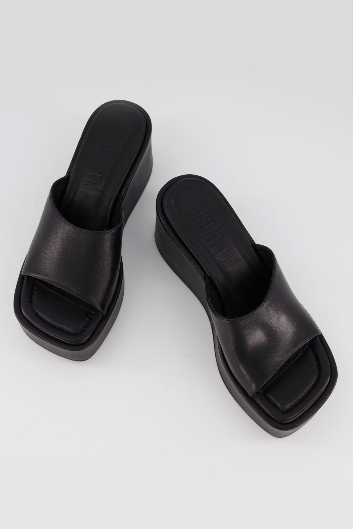 Tia Black | PRE-ORDER